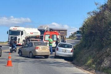 Acidente na BR-381 causa lentidão na manhã desta segunda