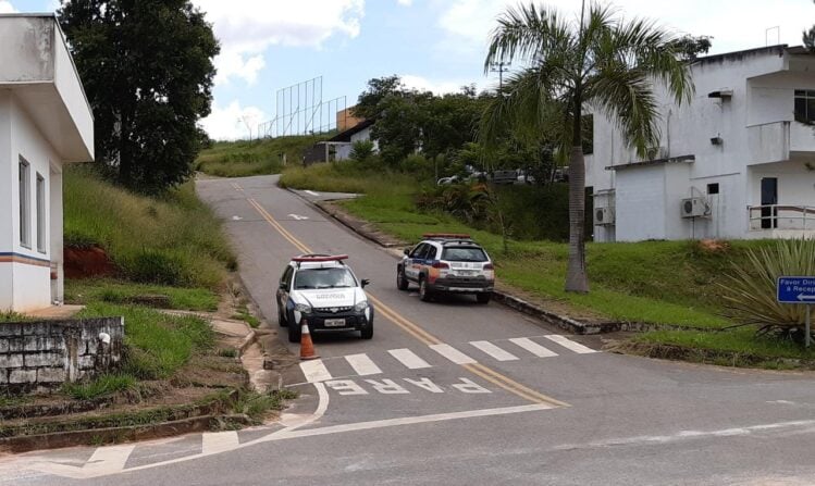 Homem é preso após atear fogo em apartamento no Santa Marta