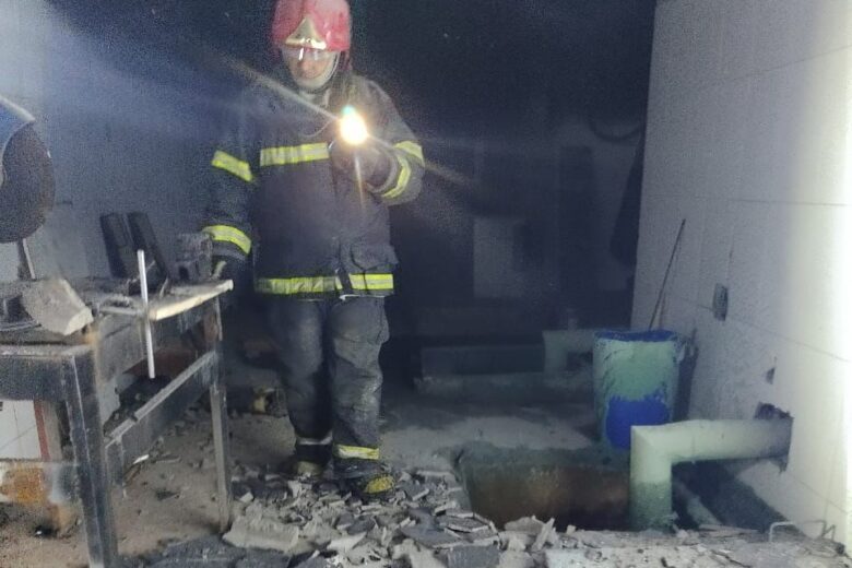 Incêndio destrói lavanderia de hospital em Caratinga