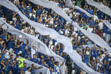 Cruzeiro faz acordo com STJD para evitar julgamento por cantos homofóbicos