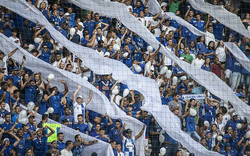 Cruzeiro faz acordo com STJD para evitar julgamento por cantos homofóbicos