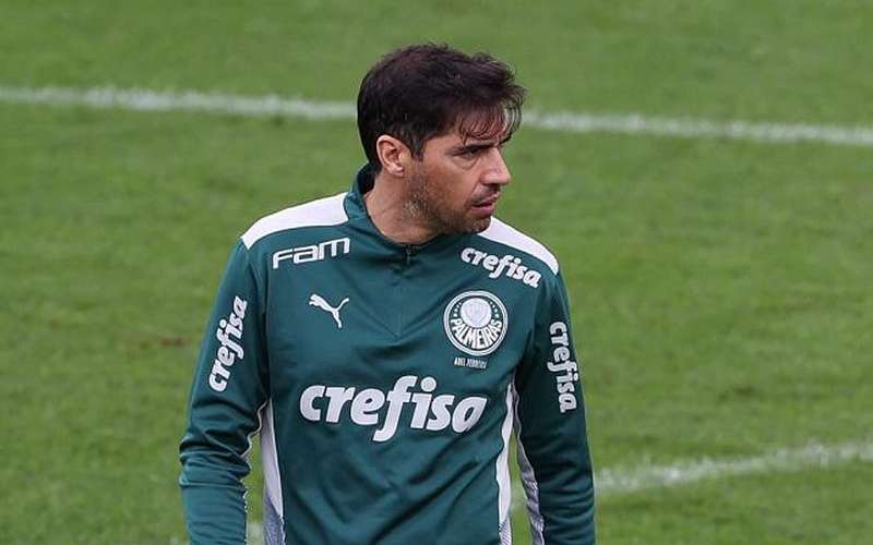 Com COVID-19, Abel Ferreira desfalca Palmeiras em reapresentação