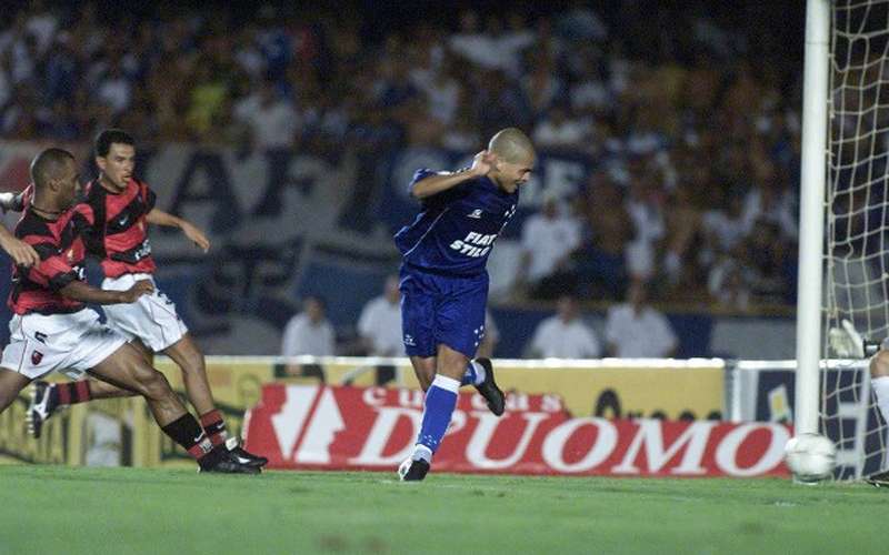 Cruzeiro: Alex celebra 19 anos de gol de letra sobre Fla na Copa do Brasil
