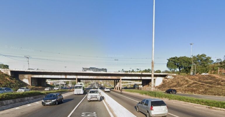 Homem morre atropelado após tentar atravessar Anel Rodoviário