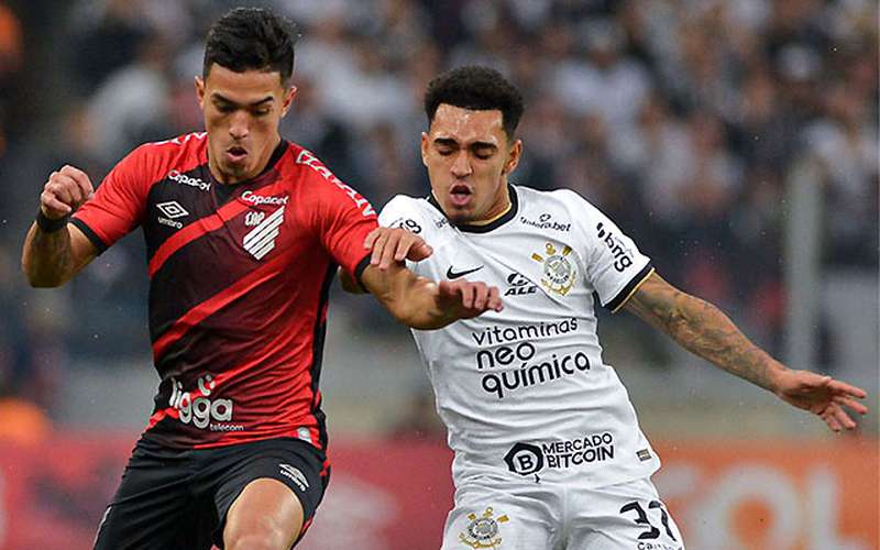 Corinthians empata com Athletico e mantém Palmeiras na liderança da Série A