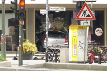 Alemanha: carro atropela multidão em Berlim e deixa um morto e cerca de 30 feridos