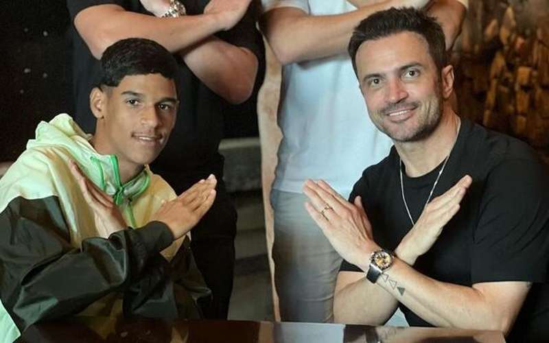 Luva de Pedreiro anuncia que Falcão, do futsal, gerenciará sua carreira