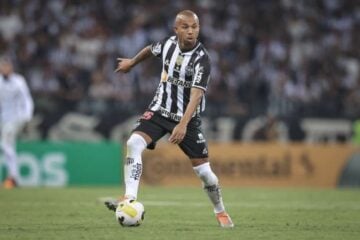 Mariano, do Atlético, recebe mensagens de apoio pela morte da mãe
