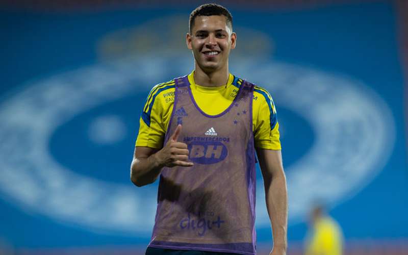 Matheus Pereira, do Cruzeiro, está próximo de acerto com clube português