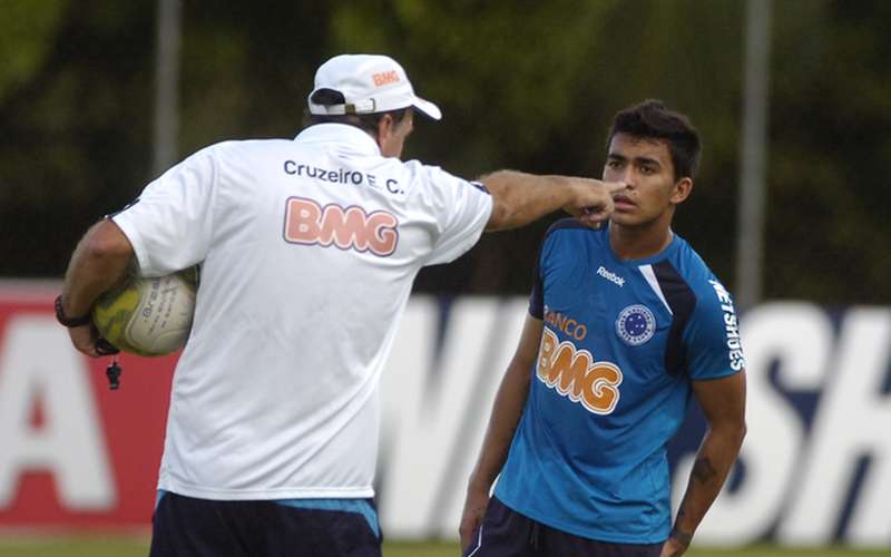 Dudu conta que Cuca o rejeitou no Cruzeiro: ‘Pode voltar para base’