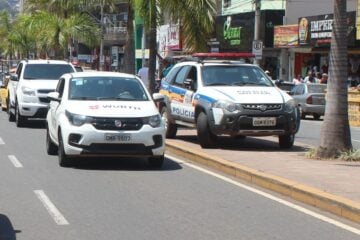 Homem agride cobrador e danifica ônibus na João Pinheiro