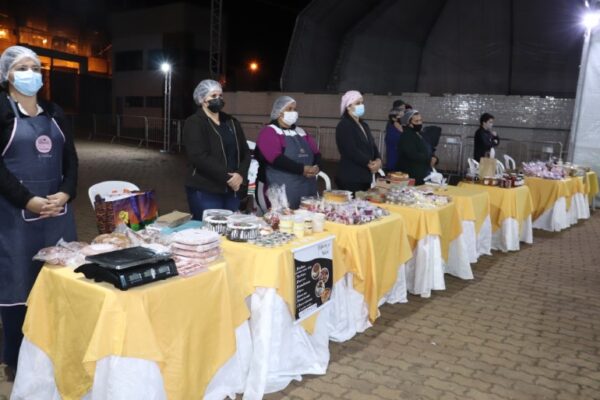 Projeto Cozinha Escola recebe Paula Labaki em Barão de Cocais