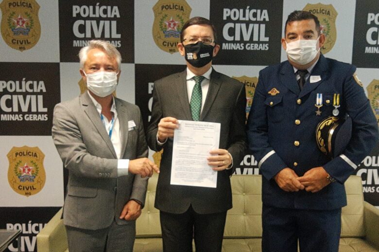 Polícia Civil doa armamentos para a Guarda Civil Municipal de Ipatinga