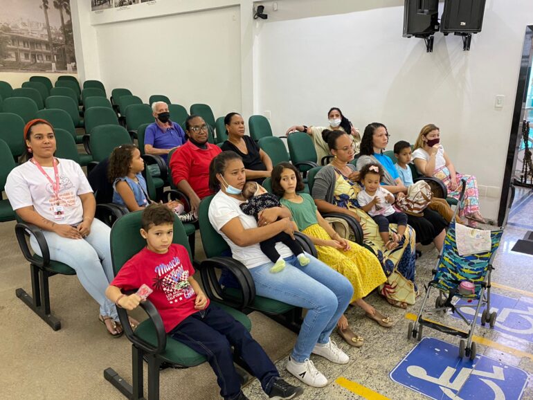 Projeto que regulariza participação das doulas nos processos de parto é aprovado em Monlevade