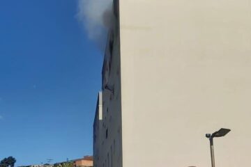 Incêndio em apartamento mobiliza bombeiros no Abóboras