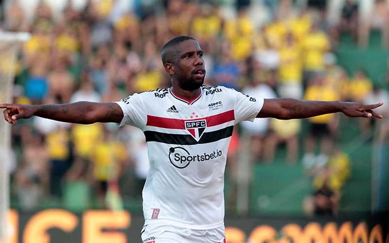 São Paulo encaminha venda de Toró ao Panathinaikos, da Grécia