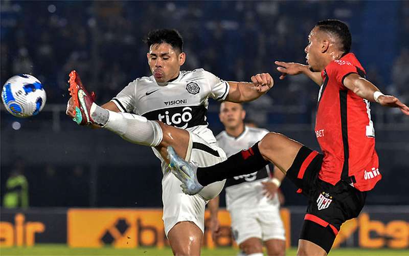 Atlético-GO perde para o Olimpia e sai atrás nas oitavas da Sul-Americana