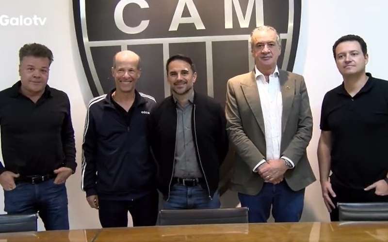 Atlético renova contrato de Rodrigo Caetano até o fim de 2026