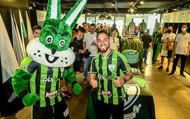 Veja as fotos da apresentação do armador Benítez no América