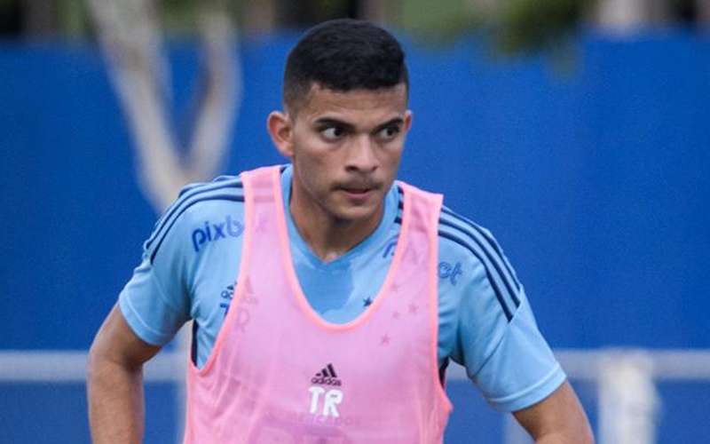 Bruno Rodrigues cita ‘grandeza’ do Cruzeiro e quer estreia ‘o quanto antes’
