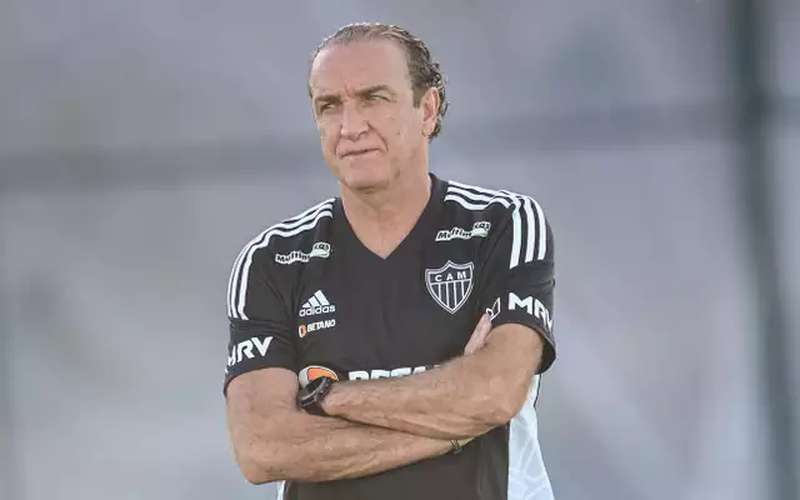 Atlético: técnico Cuca é registrado no BID e fará reestreia contra o Inter