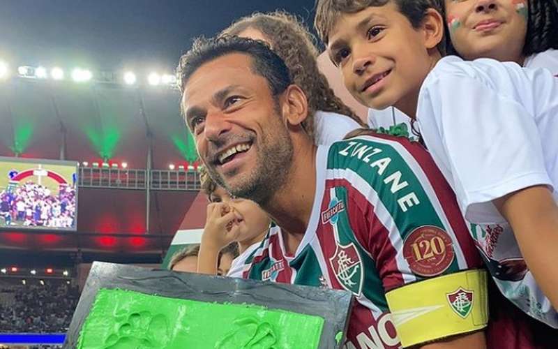 Fred se emociona em despedida e agradece América, Atlético e Cruzeiro