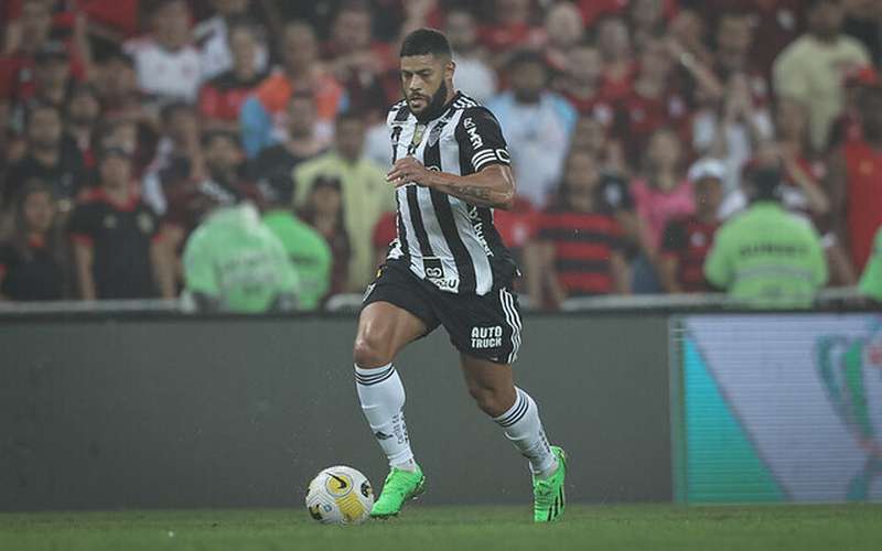 Hulk completa 100 jogos pelo Atlético em noite frustrante contra o Flamengo