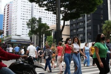 Taxa de desemprego cai para 9,3% no segundo trimestre