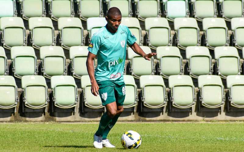 Juninho diz que faltou capricho ao América: ‘Poderia ter sido melhor’