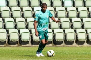 Juninho cobra concentração para confronto do América com líder Palmeiras