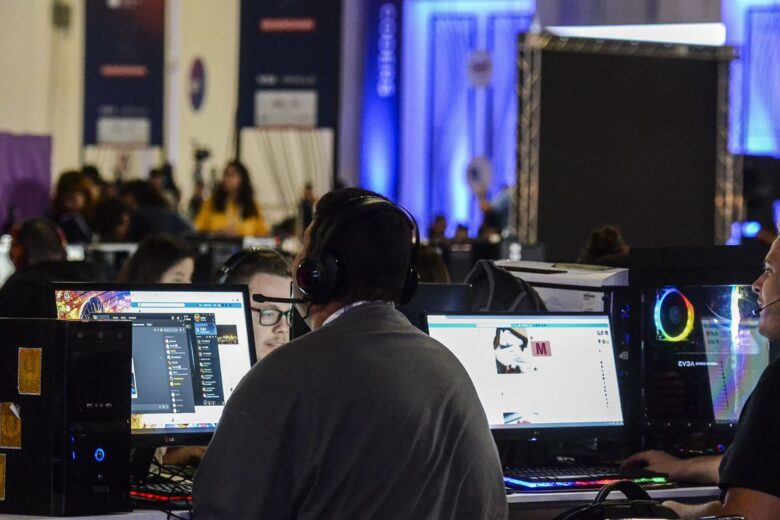 Indústria de Software e Serviços de TIC cresceu 6,5% em 2021
