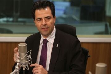 Conta de celular também terá desconto, garante ministro de Minas e Energia