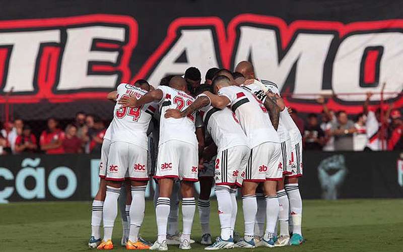 Atlético enfrentará embalado São Paulo, que busca colar no G4 do Brasileiro