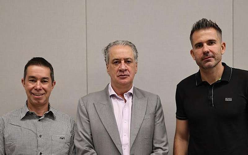 Diretoria do Atlético visita CBF com compilado de ‘erros’ de arbitragem