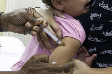 Vacina inativada da pólio faz 10 anos nos postos com baixa adesão