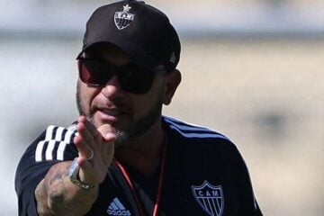 Turco Mohamed ganha reforços no Atlético para duelo contra o Cuiabá