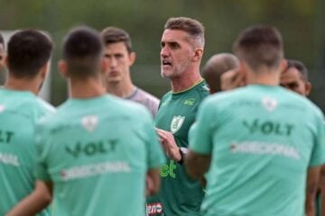 Embalado, América recebe Bragantino e tenta se afastar do Z4 do Brasileiro