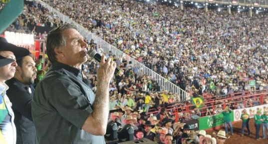 Bolsonaro discursa e participa de cavalgada na Festa do Peão de Boiadeiro, em Barretos