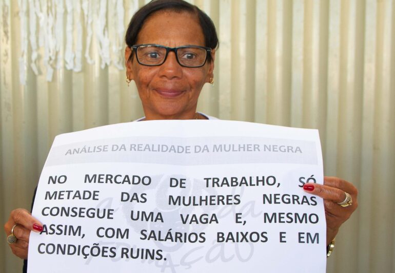 Dia da Mulher Negra é celebrado com palestra e luta contra o racismo em Monlevade