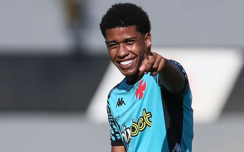 Andrey Santos, do Vasco, recusa proposta do futebol inglês