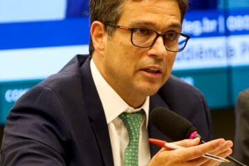 Não é verdade que bancos perdem dinheiro com Pix, diz presidente do BC