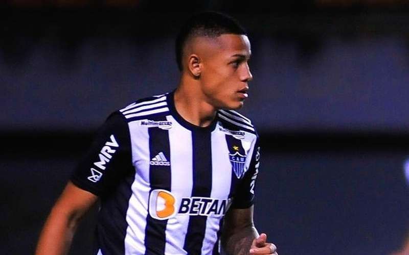 Atlético renova contrato de promessa da base com multa multimilionária