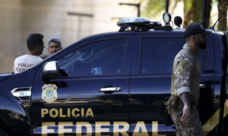 PF e MP prendem oito suspeitos em ação contra a maior milícia do Rio de Janeiro