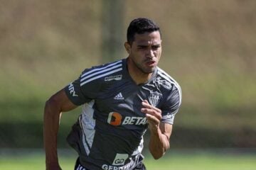 Com dores no quadril, atacante Alan Kardec vira desfalque do Atlético