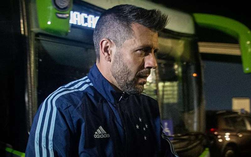 Pezzolano faz mudanças e escala Cruzeiro para jogo contra o Sampaio Corrêa