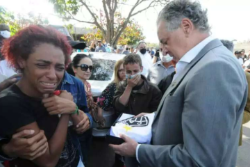 Presidente do Galo vai ao enterro de menina encontrada morta na Grande BH