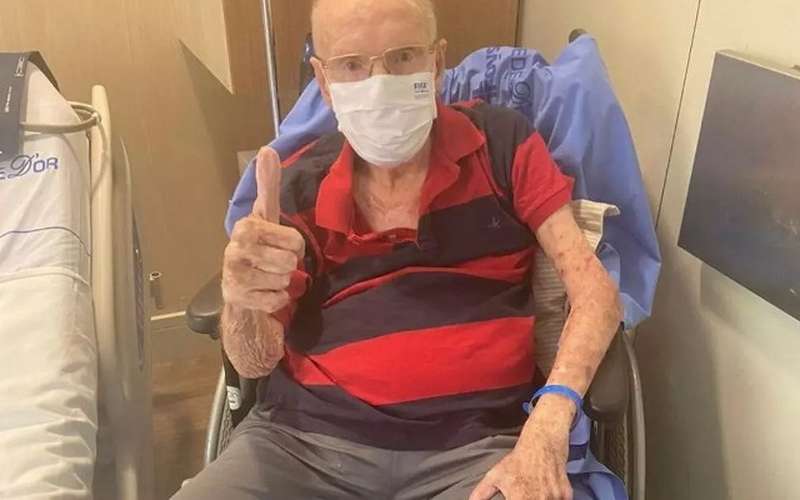 Zagallo recebe alta e deixa hospital às vésperas de aniversário de 91 anos