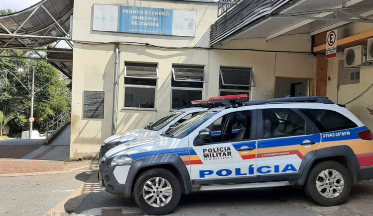 Mulher é esfaqueada pelo companheiro em Itabira