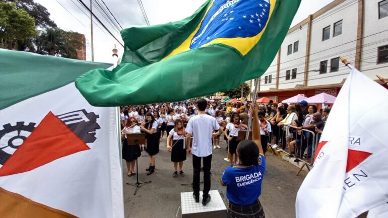 Comemorações da Independência levam a alegria das fanfarras para Monlevade