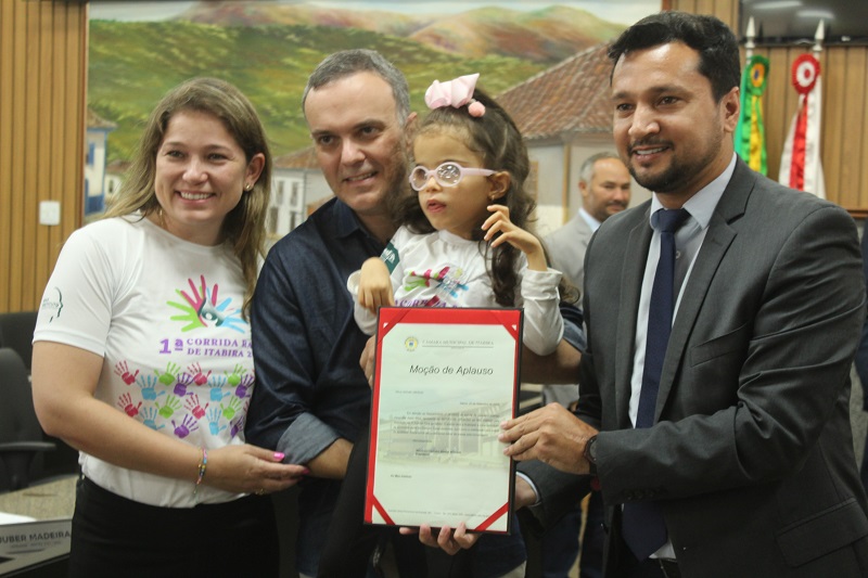 Idealizador da 1ª Corrida Rara de Itabira, Max Cota é homenageado pela Câmara Municipal